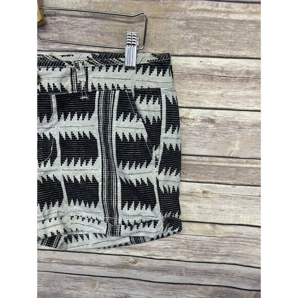 American Eagle Womens 6 Midi Shorts Stretch Boho Southwest Print Gray Tan Flat - Picture 2 of 10
